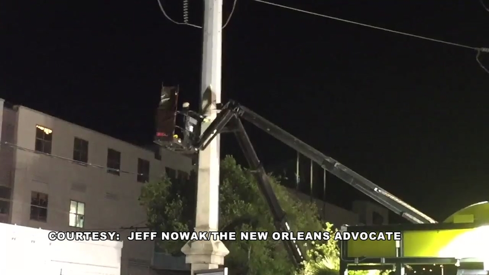 Crews remove Confederate statues in New Orleans